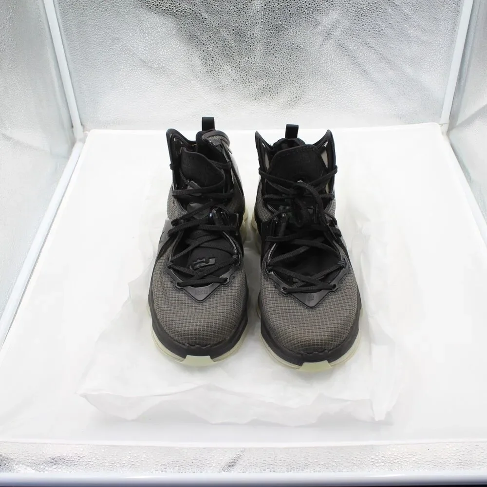 Nike LeBron 19 Black Anthracite Green Glow CZ0203-003 Men's Size 10.5 VNDS EUC